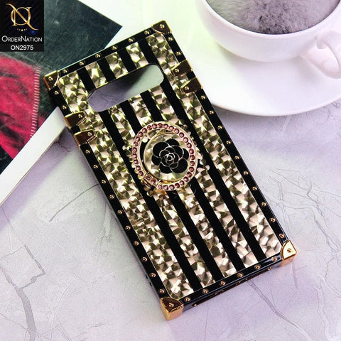 Samsung Galaxy S10 Plus Cover - Design 2 - 3D illusion Gold Flowers Soft Trunk Case With Ring Holder