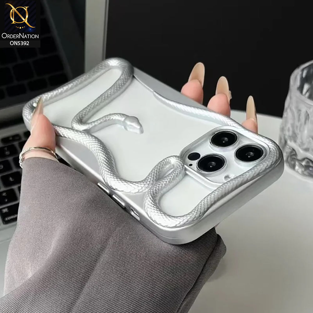 iPhone 15 Pro Cover - Silver -  New 3D Olige Hollow Shiny Plating Heat Dissipation Soft Case