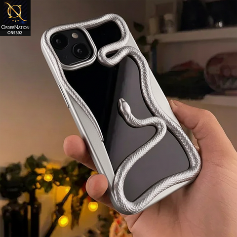 iPhone 13 Cover - Silver -  New 3D Olige Hollow Shiny Plating Heat Dissipation Soft Case