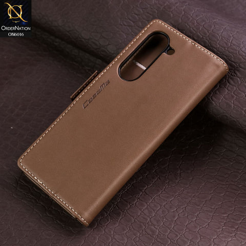 Samsung Galaxy Z Fold 5 5G Cover - Brown - CaseMe Classic Leather Wallet RFID Blocking Magnetic Buckle Flip Book Case