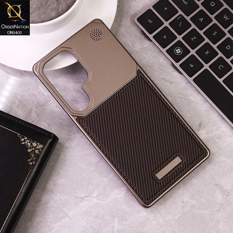 Samsung Galaxy S25 Ultra Cover - Desert Titanium - Premium Carbon Fiber Texture Case