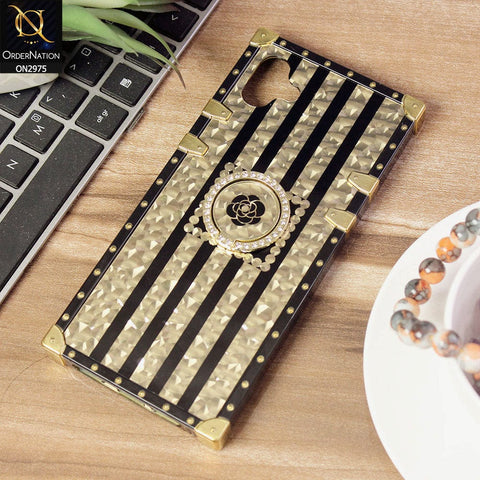 Samsung Galaxy M13 5G Cover - Design2 - 3D illusion Gold Flowers Soft Trunk Case With Ring Holder