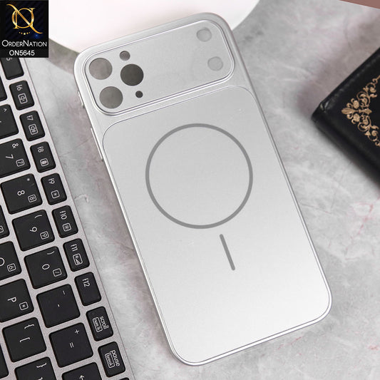 iPhone 11 Pro Max Converter Cover - Silver - Transfer your Phone Looks into iPhone 17 Pro Max