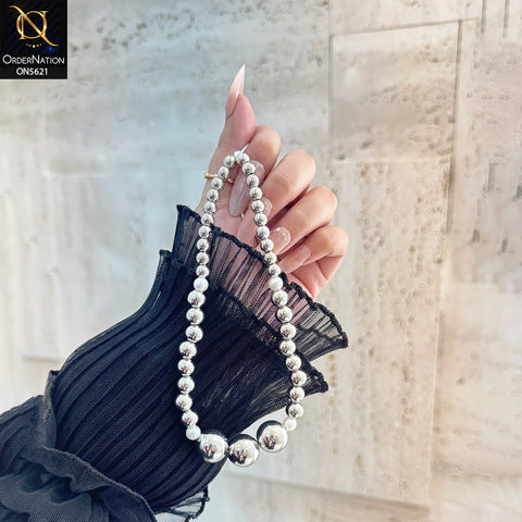 Fashion Phone Charms Holder - Design 4 - Colorful Acrylic Bead Smile Chain