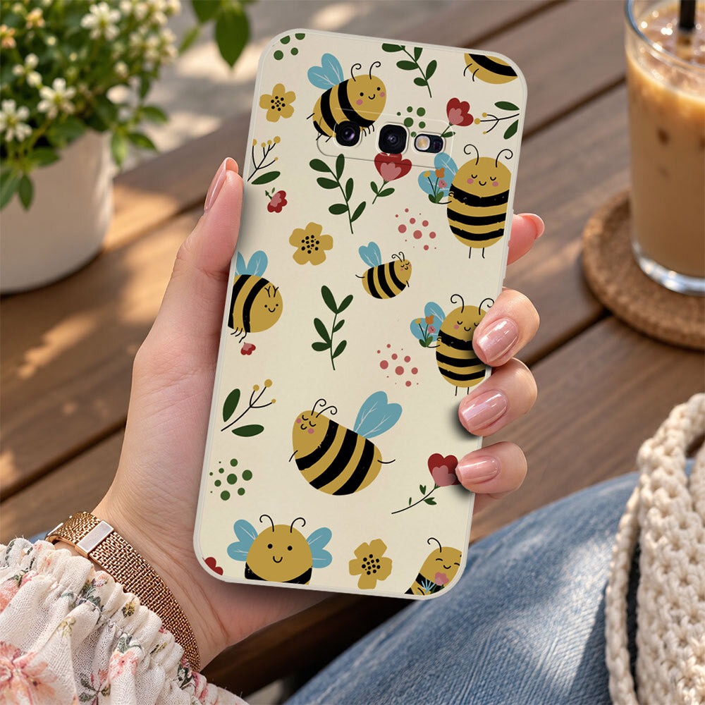 Samsung Galaxy S10e Cover - Off White -D6 - ONation Petal Whismy Series - HQ Liquid Silicone Soft Case