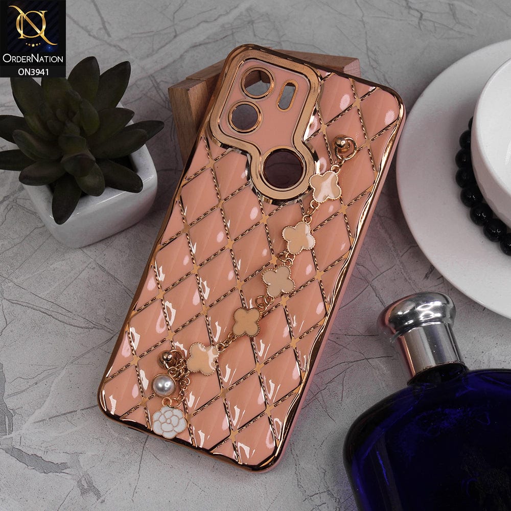 Xiaomi Poco C50 Cover - Pink -  Soft TPU Shiny Electroplated Golden Lines Camera Protection Case With Flower Chain Holder