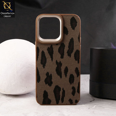 iPhone 15 Pro Max Cover - Design10 - Crazy Series - Trendy Wild Pattern Design Soft Border Protective Case