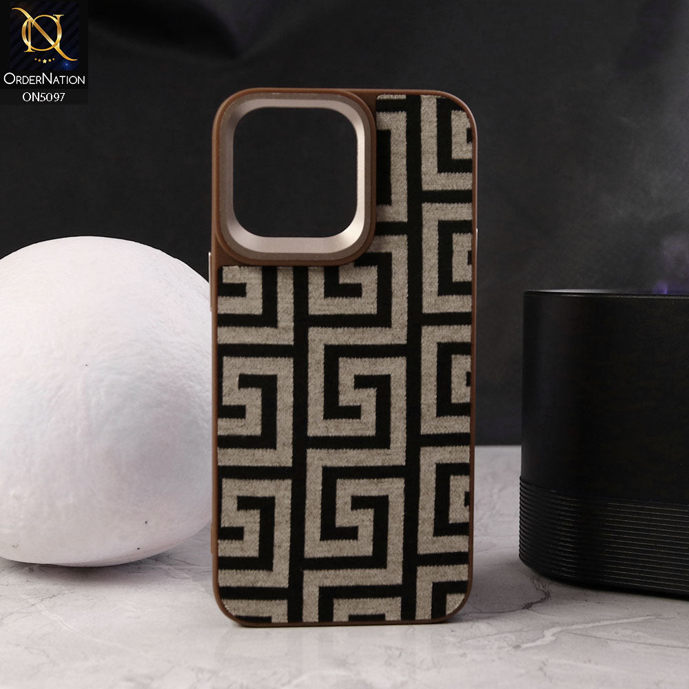 iPhone 15 Pro Max Cover - Design2 - Crazy Series - Trendy Wild Pattern Design Soft Border Protective Case