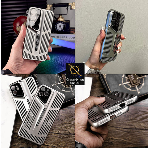 Samsung Galaxy S22 Ultra 5G Cover - Titanium - Premium Sports Car Design Breathable Mesh Grill Design PC Shell Case