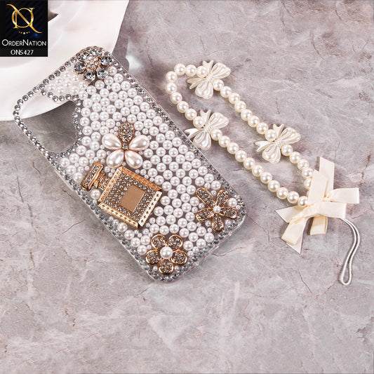 iPhone 16 Cover - White -  Luxury Women Design Diamond And Heart Pearl Case