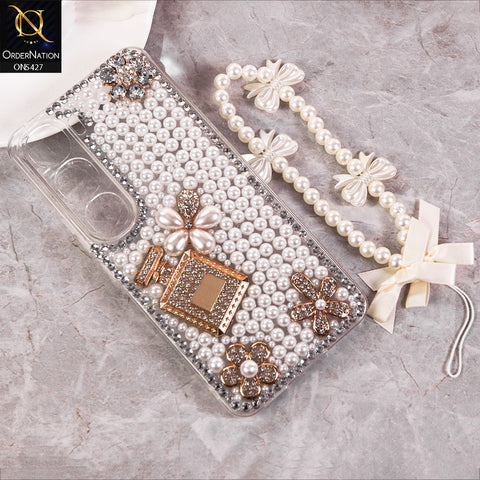 Vivo Y300 Cover - White -  Luxury Women Design Diamond And Heart Pearl Case