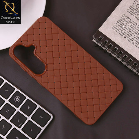 Samsung Galaxy S25 Cover - Brown - New Woven Design Leather Feel Soft TPU Case