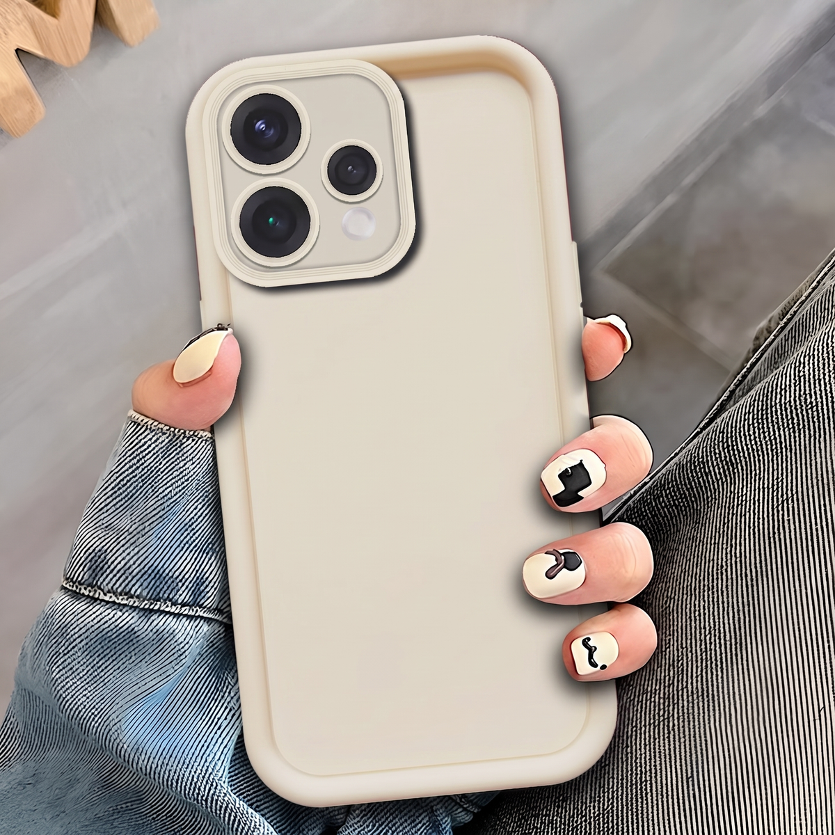 Oppo Reno 15 Cover - Off White - Soft Silicone Case With Round Bumper Matte TPU Shockproof Cover