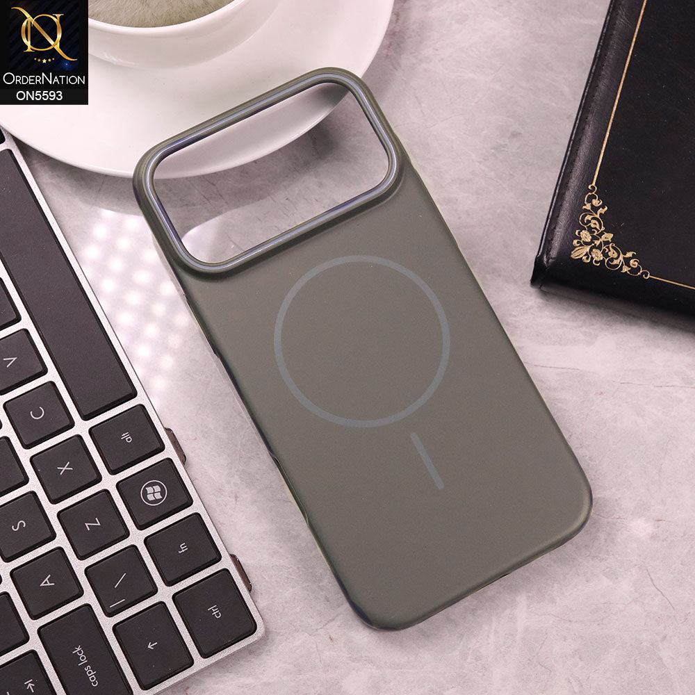 iPhone 17 Pro Max Cover - Green -  Trendy Magsafe Magnetic Hard Shell Case