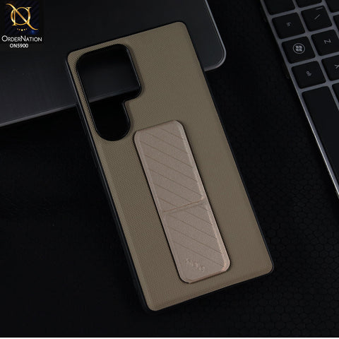 Samsung Galaxy S25 Ultra Cover - Brown -New X-Level-Stand Stealth knight Series-Premium Carbon Fiber Texture Case With Strap