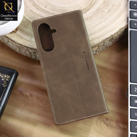 Samsung Galaxy A26 Cover - Brown - New CaseMe Fully Premium High Grade Quality Leather Flip Book With Card Holding Slots And Magnetic Closure 033