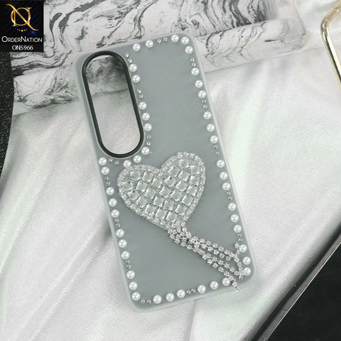 Samsung Galaxy S21 Ultra 5G Cover - Black -  Stuninng Pearls And Heart Shaped RhineStones Hard Case With Double Protective Layers