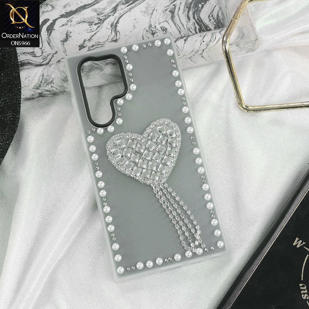 Samsung Galaxy S24 Ultra Cover - Black -  Stuninng Pearls And Heart Shaped RhineStones Hard Case With Double Protective Layers