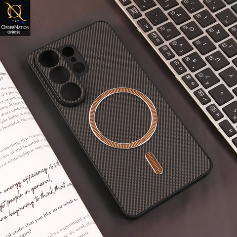Samsung Galaxy S26 Ultra Cover - Brown - Premium Carbon Fiber Texture Magnetic Shockproof Slim Luxury Mobile Back Cover