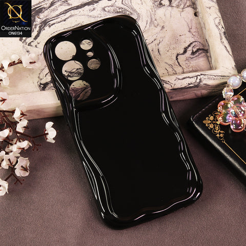 Samsung Galaxy S26 Ultra Cover - Black - Premium Glossy Wavy Edge Protective Phone Case