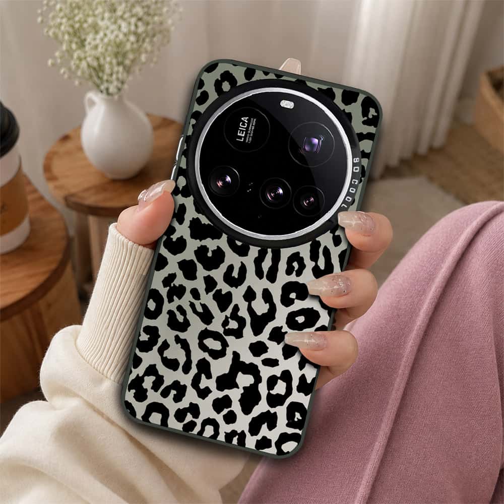 Xiaomi 15 Ultra Cover - Monochrome Mood Print Series - Lightweight Frosted Pearl Finish Anti-Fingerprint Shockproof Soft Borders Case