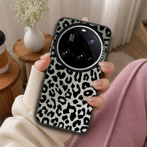 Xiaomi 15 Ultra Cover - Monochrome Mood Print Series - Lightweight Frosted Pearl Finish Anti-Fingerprint Shockproof Soft Borders Case