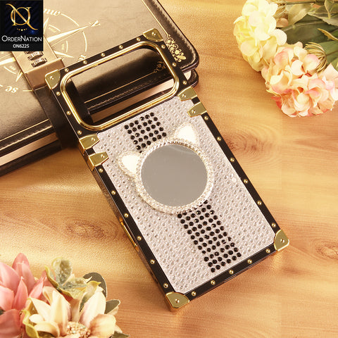 iPhone 17 Pro Max Cover -  White - New Glamorous Bling Phone Cover with Crystal Animal Design Ring Holder