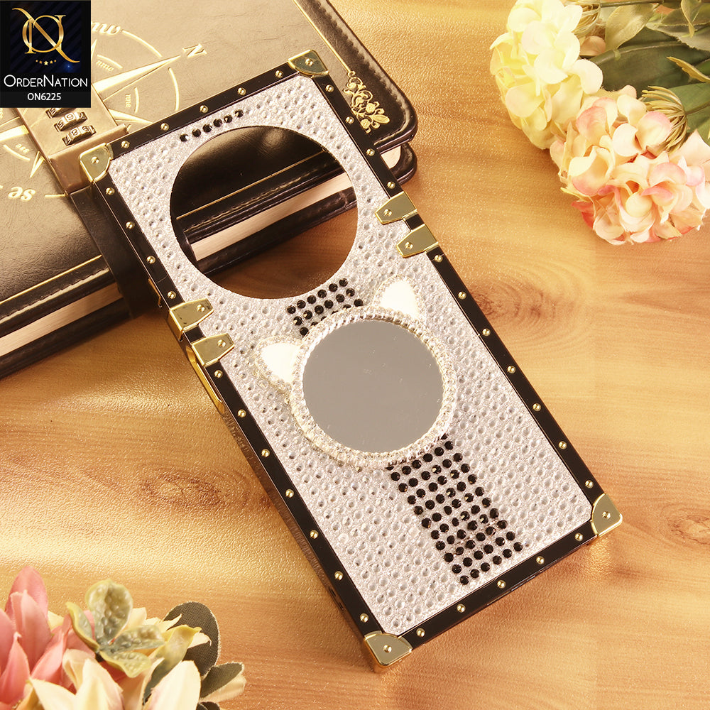 Xiaomi Redmi A3x Cover -  White - New Glamorous Bling Phone Cover with Crystal Animal Design Ring Holder
