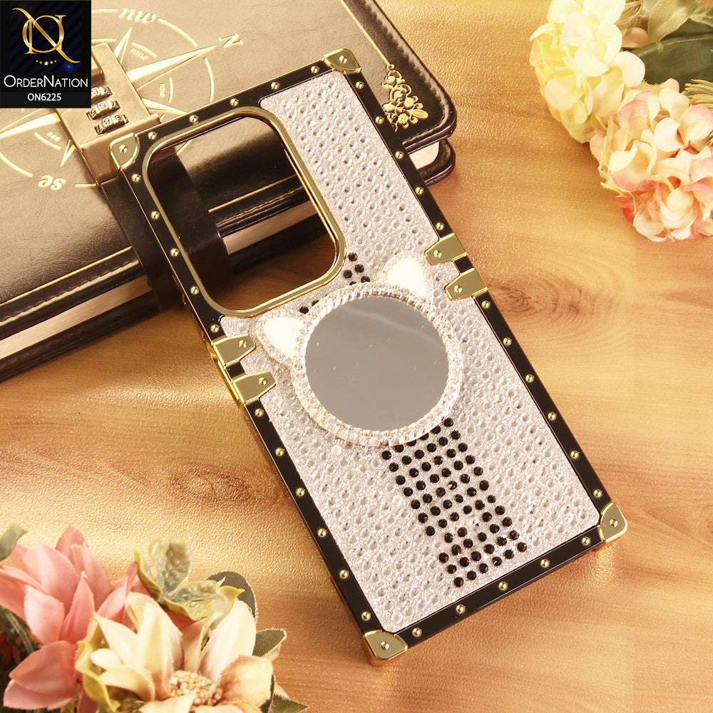 Vivo Y300t / Vivo T4x Cover -  White - New Glamorous Bling Phone Cover with Crystal Animal Design Ring Holder