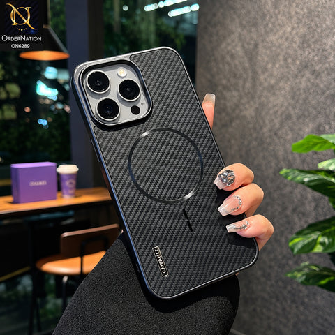 iPhone 15 Pro Max Cover - Black - Carbon Fiber Texture Phone Case with Integrated Camera Lens Protection