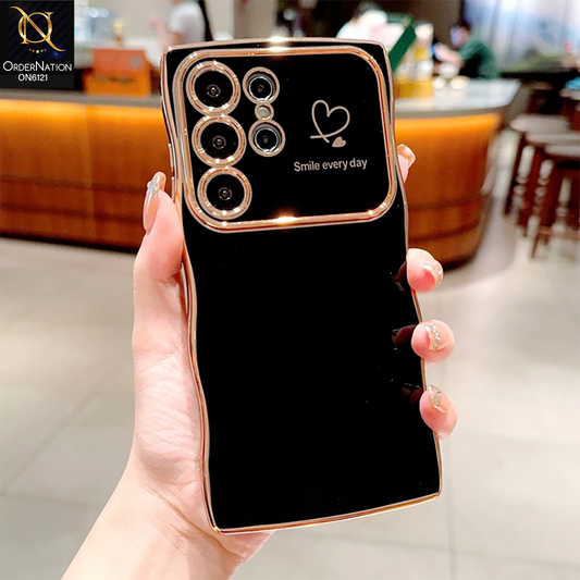 Samsung Galaxy S22 Ultra 5G Cover - Black - Luxury Electroplated Heart Design Glossy Shockproof Phone Case with Camera Lens Protection