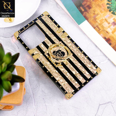 iPhone 14 Plus Cover - Design2 - 3D illusion Gold Flowers Soft Trunk Case With Ring Holder
