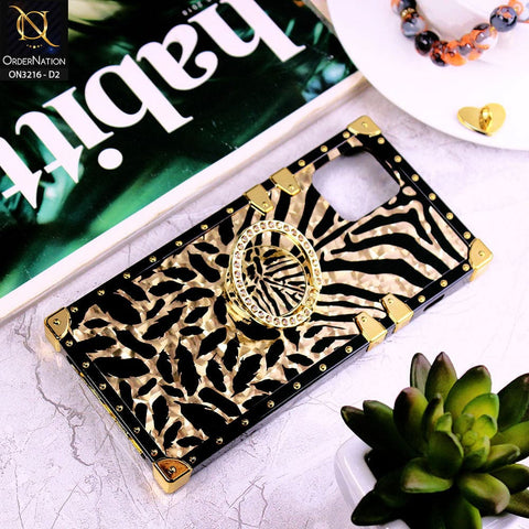 iPhone 11 Pro Max Cover - Design 2 - Trendy Stripes Pattern Golden Square Case With Matching Bling Ring Holder