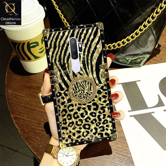 Oppo A9 2020 Cover - Design1 - Trendy Stripes Pattern Golden Square Case With Matching Bling Ring Holder