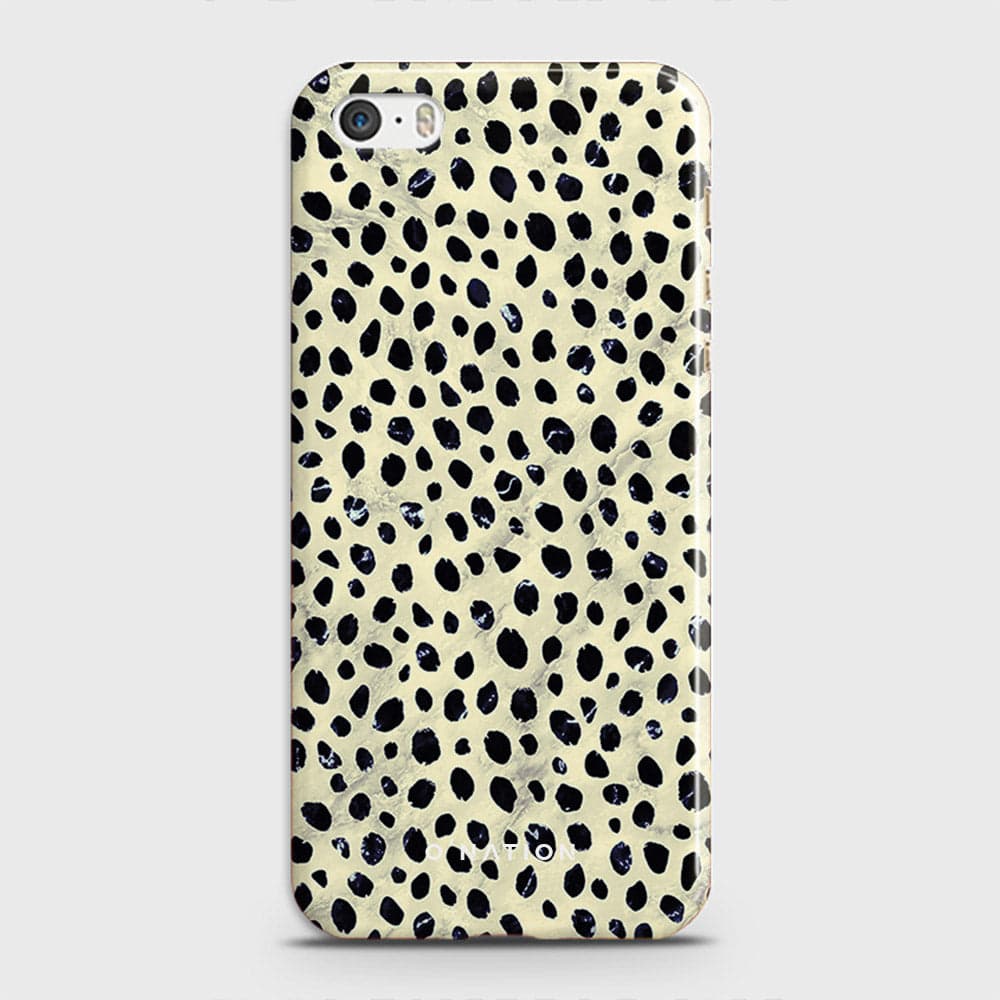 iPhone 5C Cover - Bold Dots Series - Matte Finish - Snap On Hard Case with LifeTime Colors Guarantee