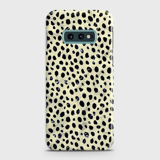 Samsung Galaxy S10e Cover - Bold Dots Series - Matte Finish - Snap On Hard Case with LifeTime Colors Guarantee