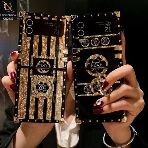 Samsung Galaxy Z Flip 3 5G Cover - Design 2 - 3D illusion Gold Flowers Soft Trunk Case With Ring Holder