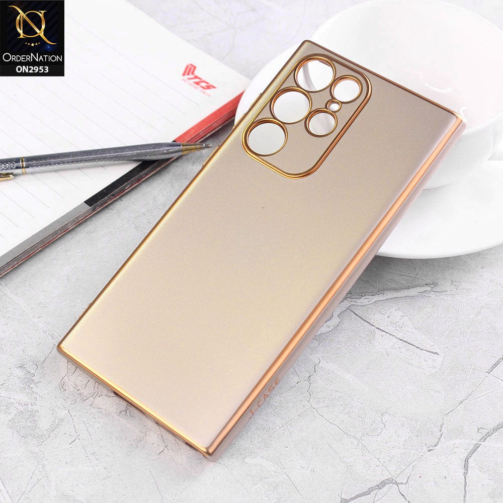Samsung Galaxy S22 Ultra 5G Cover - Golden - Soft Gold Plated Color Borders Camera Protection Back Case