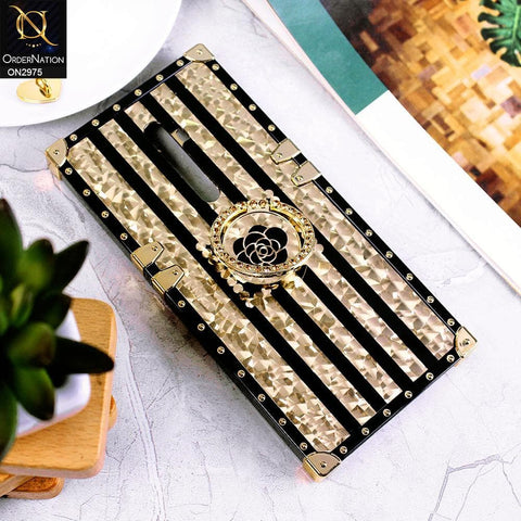 Oppo Reno 2F Cover - Design 2 - 3D illusion Gold Flowers Soft Trunk Case With Ring Holder