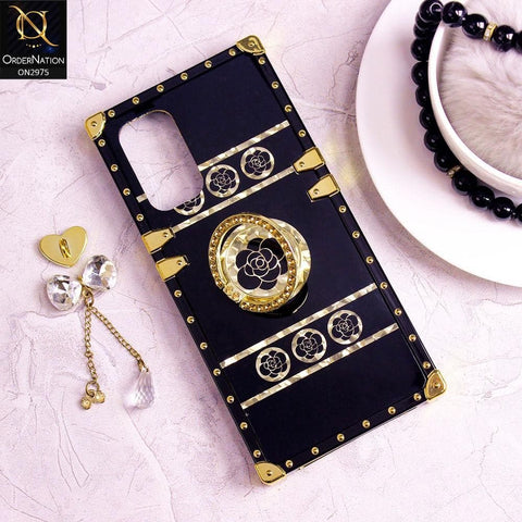 Oppo Reno 5 4G Cover - Design 1 - 3D illusion Gold Flowers Soft Trunk Case With Ring Holder