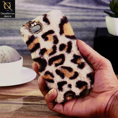 iPhone 6S / 6 Cover - White - Luxury 3D Soft Camera Rhinestone Fluffy Case