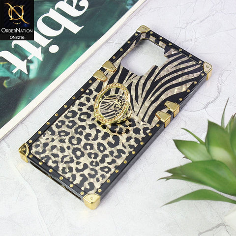 Oppo F19 Pro Cover - Design1 - Trendy Stripes Pattern Golden Square Case With Matching Bling Ring Holder