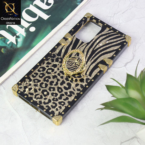 Xiaomi Redmi Note 10S Cover - Design1 - Trendy Stripes Pattern Golden Square Case With Matching Bling Ring Holder