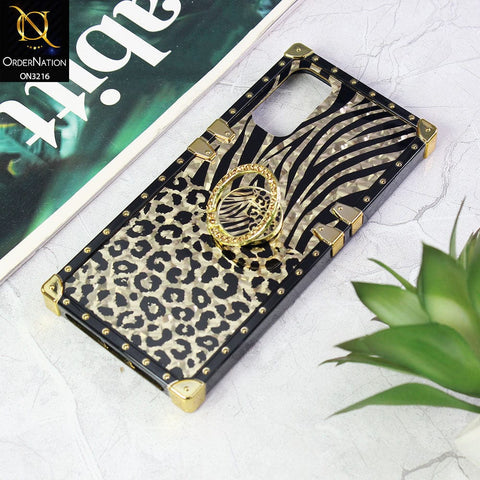 Oppo Reno 4 Cover - Design1 - Trendy Stripes Pattern Golden Square Case With Matching Bling Ring Holder