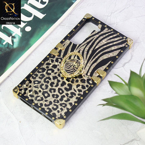 Samsung Galaxy S22 5G Cover - Design1 - Trendy Stripes Pattern Golden Square Case With Matching Bling Ring Holder