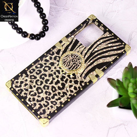 Vivo Y21 Cover - Design 1 - Trendy Stripes Pattern Golden Square Case With Matching Bling Ring Holder