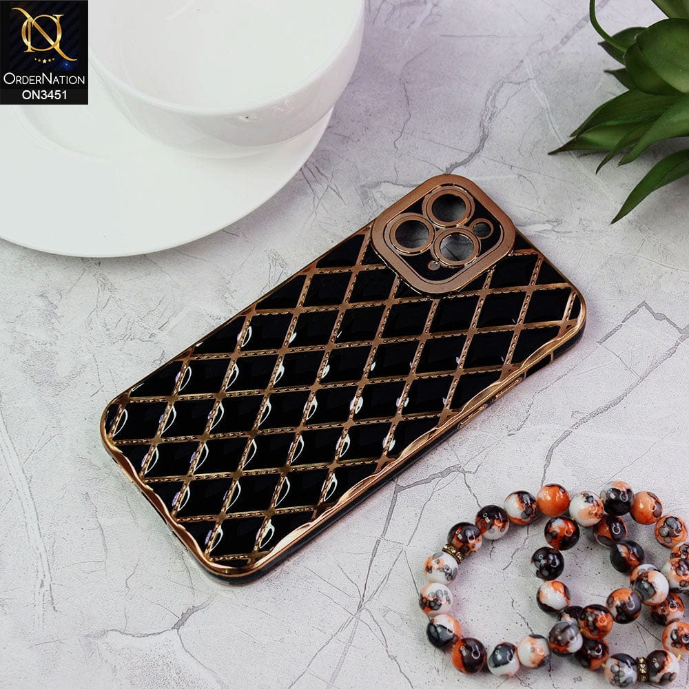 iPhone 11 Pro Max Cover - Black - Soft TPU Shiny Electroplated Golden Lines Camera Protection Case