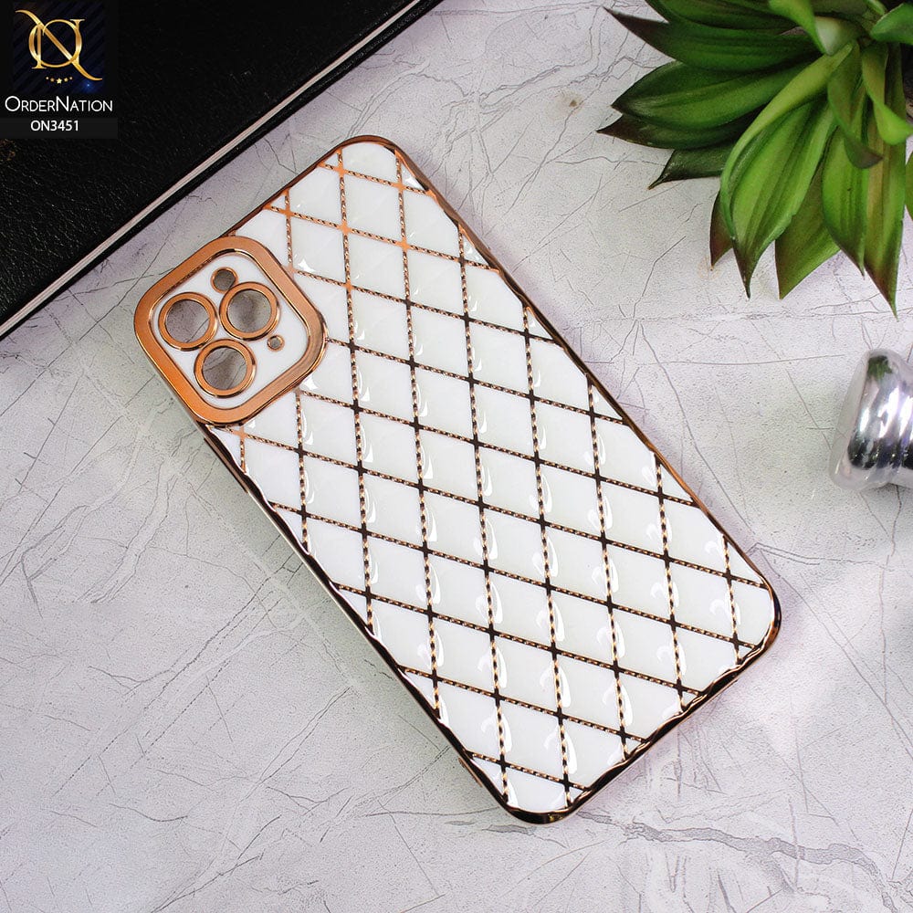 iPhone 11 Pro Max Cover - White - Soft TPU Shiny Electroplated Golden Lines Camera Protection Case