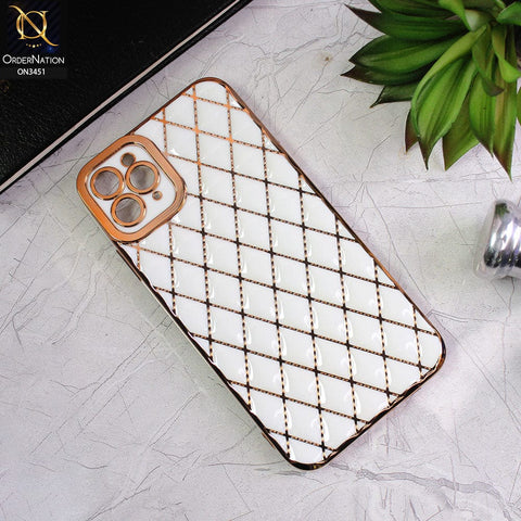 iPhone 11 Pro Max Cover - White - Soft TPU Shiny Electroplated Golden Lines Camera Protection Case
