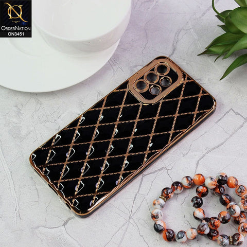 Samsung Galaxy A32 Cover - Black - Soft TPU Shiny Electroplated Golden Lines Camera Protection Case